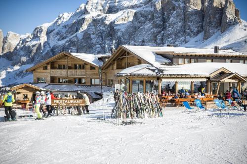 Passo Sella Dolomiti Fjellresort image 1