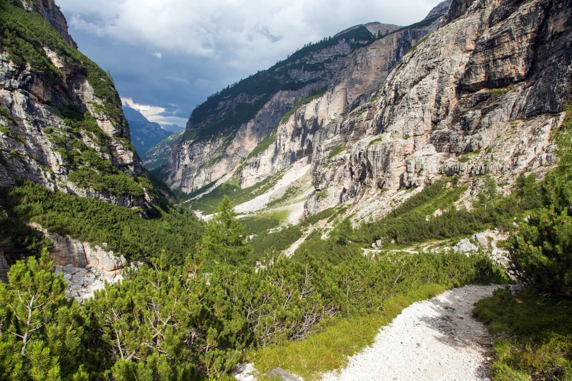 Valley Val Travenanzes Alps Dolomites mountains
