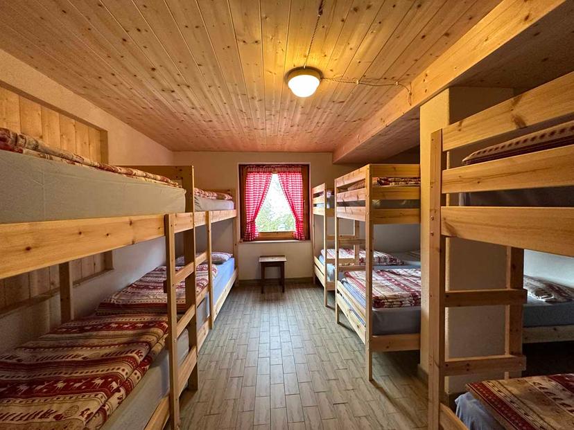 Rifugio Coldai image 2