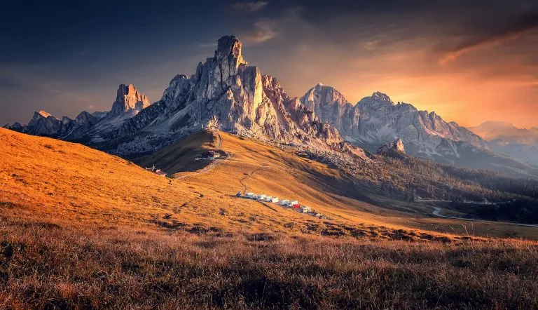 Puesta de sol en Passo Giau