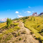 path to averau peak